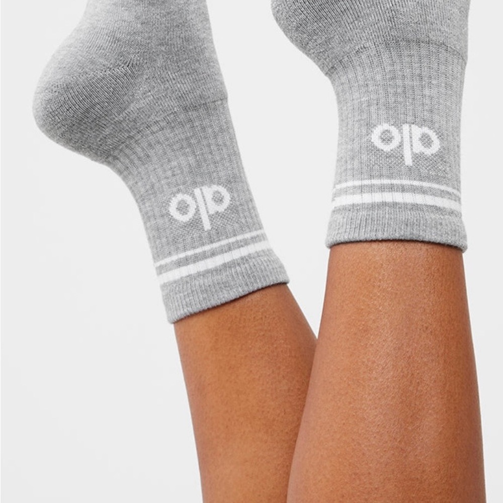 ALO Yoga Heather Gray Casual Socks